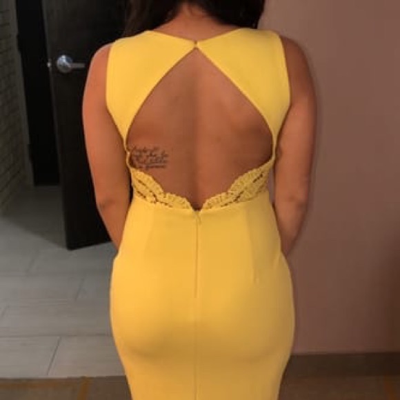 Lulu’s YELLOW SUN KISSED BODY CON MIDI🌼 - Picture 7 of 8